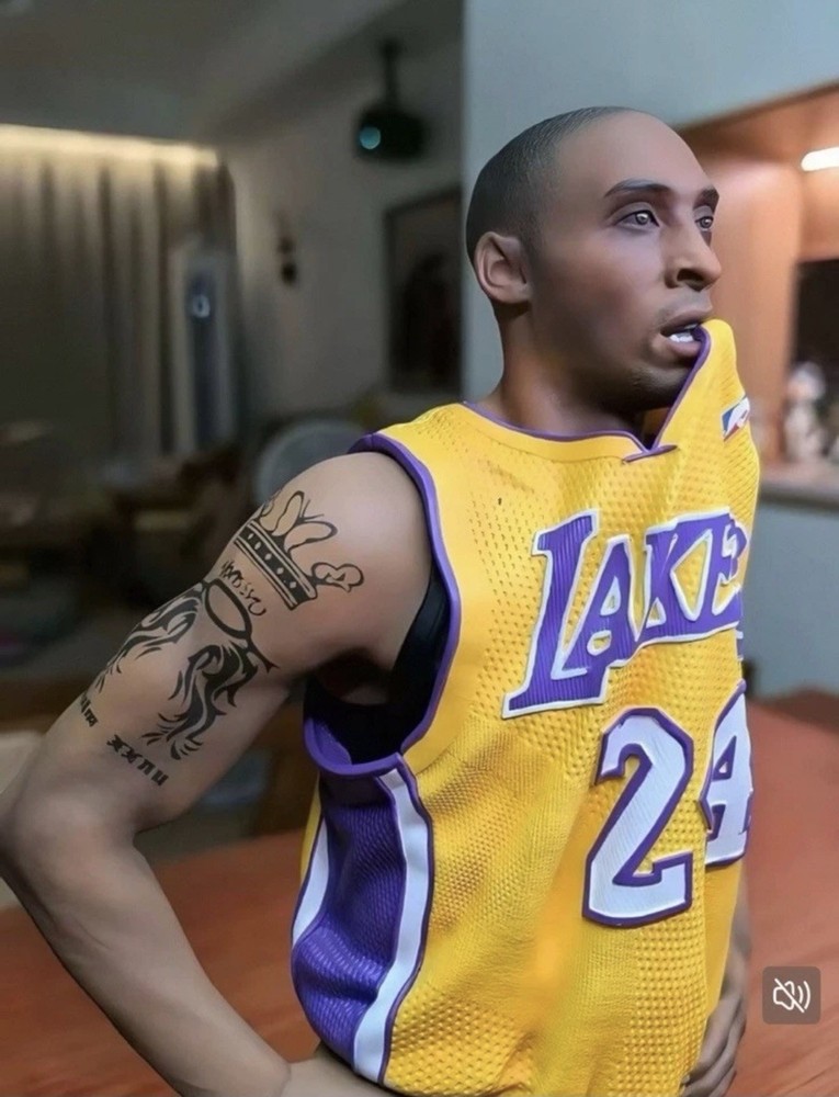 Kobe figure