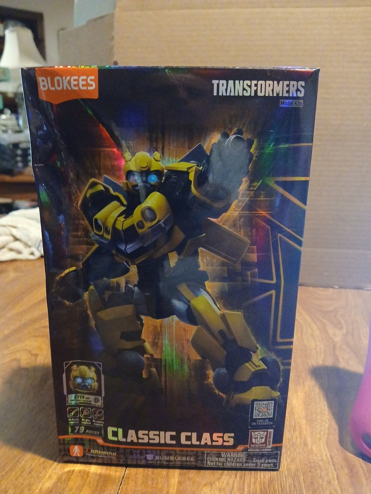 Blokees Transformers Classic Class Bumblebee Model Rouge Boxes