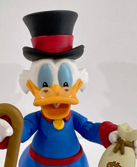 2017 Funko Scrooge McDuck Disney DuckTales 4″ Action Figure Complete!