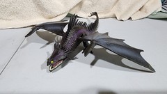 2013 Spin Master How to Train Your Dragon “Defenders of Berk” Skrill Figure