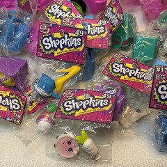 Shopkins Scoops Ice Cream Truck + Multiple Shopkin Figures And Accessories