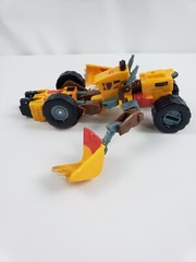 2004 TRANSFORMER SCOOP or BULLDOZER Hasbro Takara Yellow Black
