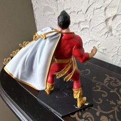 Iron Studios DC Comics Shazam Figure Statue w/ Display Stand