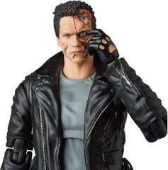 NEW MAFEX No.176 T-800 (The Terminator Ver.) Action Figure US seller