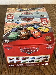 LOT 36 PIXAR RED FIRE TRUCK CARS MINI RACERS #01 SERIES 1 CASE RACE & RESCUE