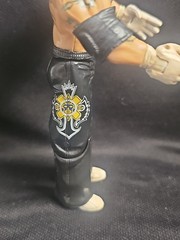 JAKKS PACIFIC 2005 WWE REY MYSTERIO ACTION FIGURE BLACK/YELLOW PANTS SUPER RARE