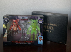 FNAF FIVE NIGHTS AT FREDDY’S Endo-01 Classic Foxy & Radioactive Foxy Figure NEW