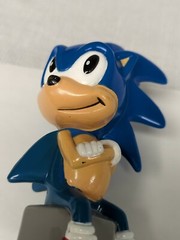 Vintage Sonic the Hedgehog hard plastic statue 5″ (1993 Sega)