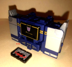 Soundwave Transformers Legacy Decepticon 3.5in figure w mini cassette Takara Tmy