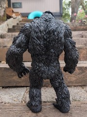 MEZCO King Kong of Skull Island 18 inch Figure With Accessories (no box)