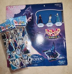 Disney Frozen Pop-Up Magic Board Game by Hasbro w. Anna, Olaf and Elsa -New
