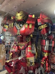 Hot Toys MMS285 1/6 Scale 21in Avengers Age of Ultron Iron Man Hulkbuster Used