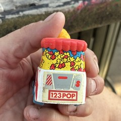 Die Cast Metal Sesame Street Cars Big Bird Popcorn Truck & Ernie VTG 1981 1983