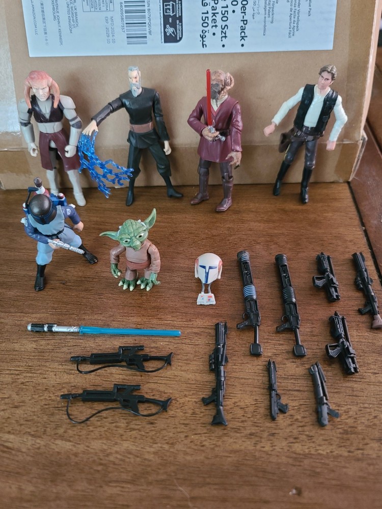 Star Wars Action Figures With Lots Of Accessories – Comes With Everything Shown