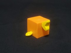 Goldfish – 2022 PhatMojo Big Games LLC, Roblox Pet Stimulator X 1 Toy Figurine