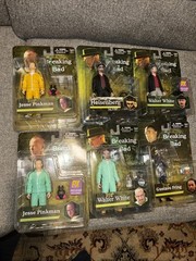 Breaking Bad Mezco Lot of 6 Action Figure Set Collection.