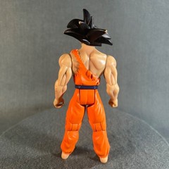 Dragon Ball Z Battle Damaged Barefoot Goku Action Figure 2003 Jakks Pacific DBZ