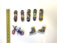 Lot Of 5 Finger Skateboards 1 Finger Bicycle 1 Pair of Finger Roller Blades