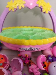 Hatchimals Colleggtibles Lot 67 Pieces Mixed Assorted Mini Figures With Basket