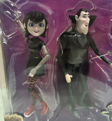 1pcs Hotel Transylvania 3 Mavis and Drac Limited Edition 5.9inch Toy