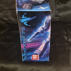 Transformers Legacy Velocitron Speedia 500 Blurr Deluxe Class IDW New In Box.