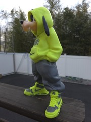 Goofy Street Style Cartoon Figure – Urban Vibes 3D Collectible (13.5 in)