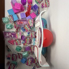 Shopkins Sweet Spot Food Fair Playset Gumball Machine Plus Several Figures More