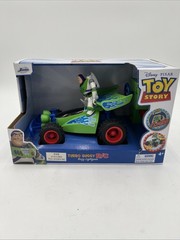 Jada Toys – Disney – Pixar – Toy Story 4 Buzz Lightyear Turbo Buggy 1:24 Radio C