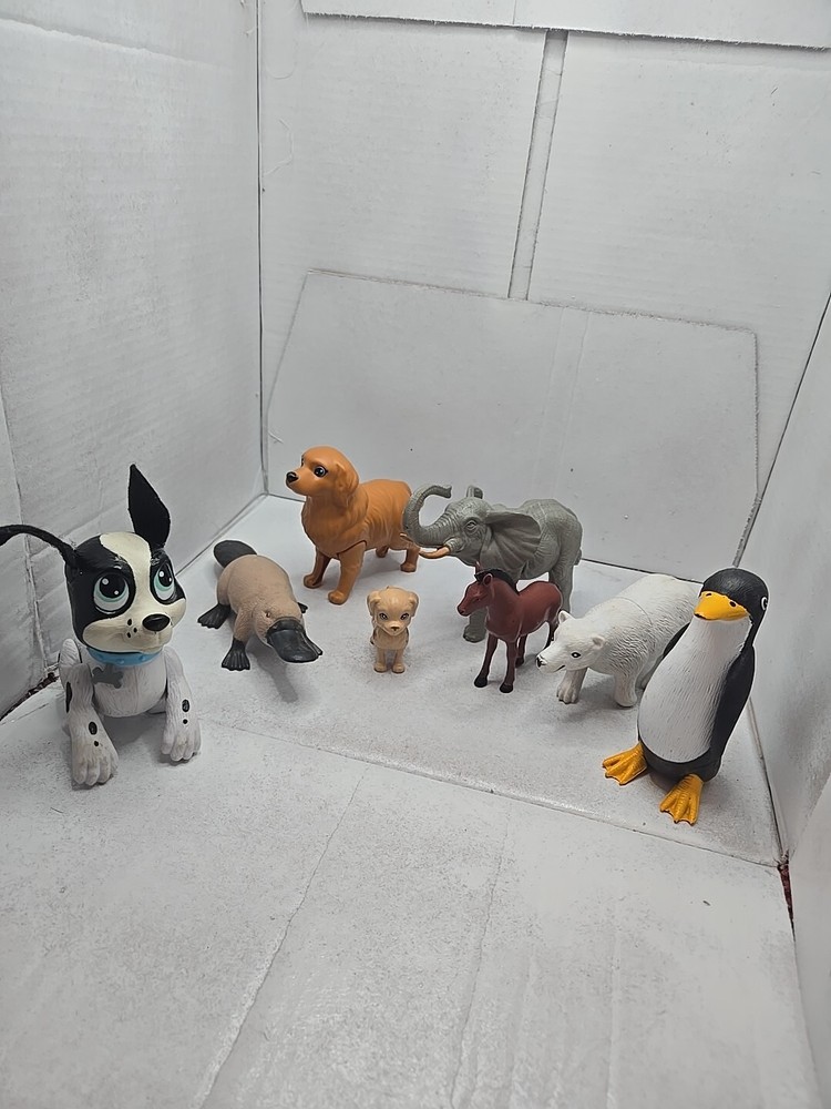 8 Multiple Toy Animals