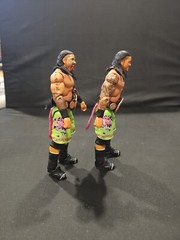 The Usos Jimmy And Jey Uso Elite Series 31 WWE Action Figures Bloodline