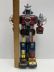 RARE VTG 1982 BANDAI JAPAN 15″ VOLTRON DAIRUGGER XV ROBOT Incomplete