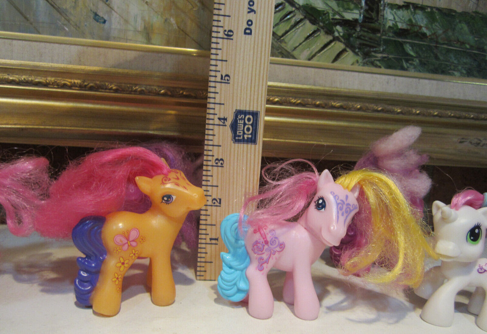 Hasbro My Little Pony Lot of Six (6) Ponies with Molded Tails Brushable Manes