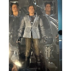 NECA The Terminator Ultimate Police Station Assault T-800 Action Figure Arnold