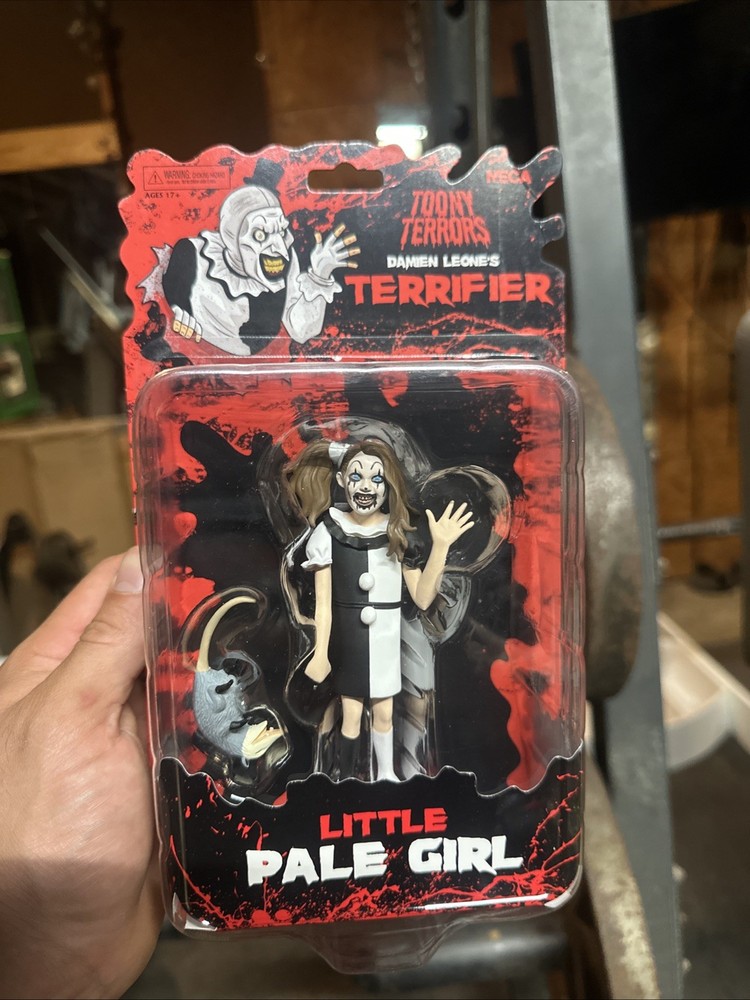 NECA Toony Terrors Damien Leone’s Terrifier LITTLE PALE GIRL Figure w Possum