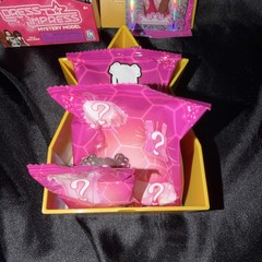 Dress to Impress Mystery Model Tropical Summer Doll Figure Toy & DLC CODE