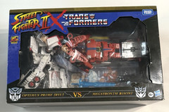 Takara Street Fighter II Transformers OPTIMUS PRIME (RYU) VS MEGATRON (M BISON)