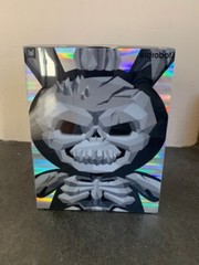 2 KIDROBOT DUNNY KRAK 8″ PLASMA STONE EDITION and LIGHT BLUE CYAN BALLOON 8″ 