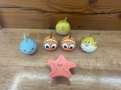 24 Piece Lot Of Finding Nemo And Friends Bath Tub Toys Squirters And Foam Pieces