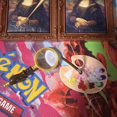 ZURU Mini Brands Create Masterpieces – Mona Lisa & Mona Lisa with Baseball Hat