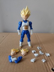 Sh FIGUARTS Super Saiyan Vegeta Action Figure Dragon Ball