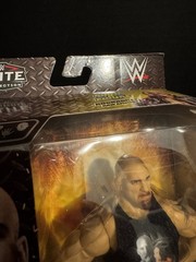 WWE Elite Monday Night War Series 12 Goldberg, Bret Hart, Warrior & Steven Regal