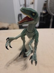 Mattel Jurassic World Amber Collection Velociraptor Delta