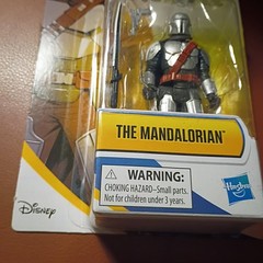 The Mandalorian with Dark Saber Star Wars Epic Hero Collection 4″ Action Figure