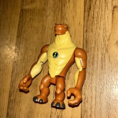 Ben 10 Humungousaur Action Figure Missing Tail Alien Force 3.75 In