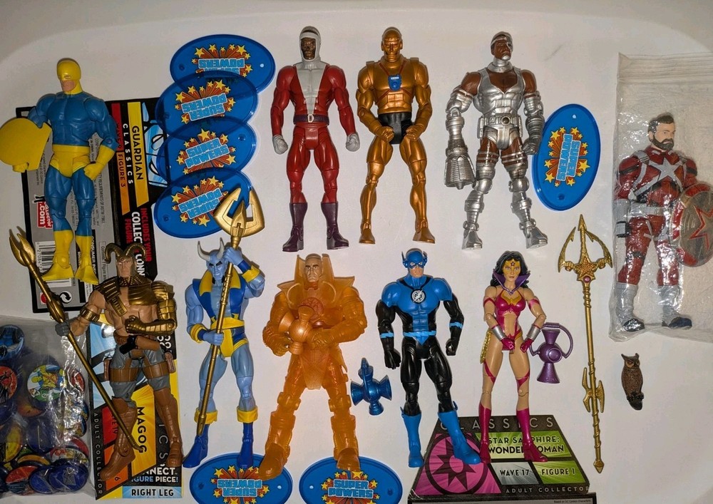 DC Universe Classics robotman Guardian Blue Devil Lantern Flash Figures Lot Wave