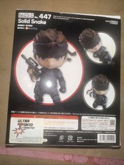 GOOD SMILE COMPANY NENDOROID #447 METAL GEAR SOLID SNAKE FIGURE