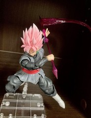 DIMENSIONIA 01C Goku Black Super Saiyan Rose S.H.Figuarts Size