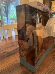 Spirit Riding Free Deluxe Feeding Set – new w/ box damage – sound movement 2017