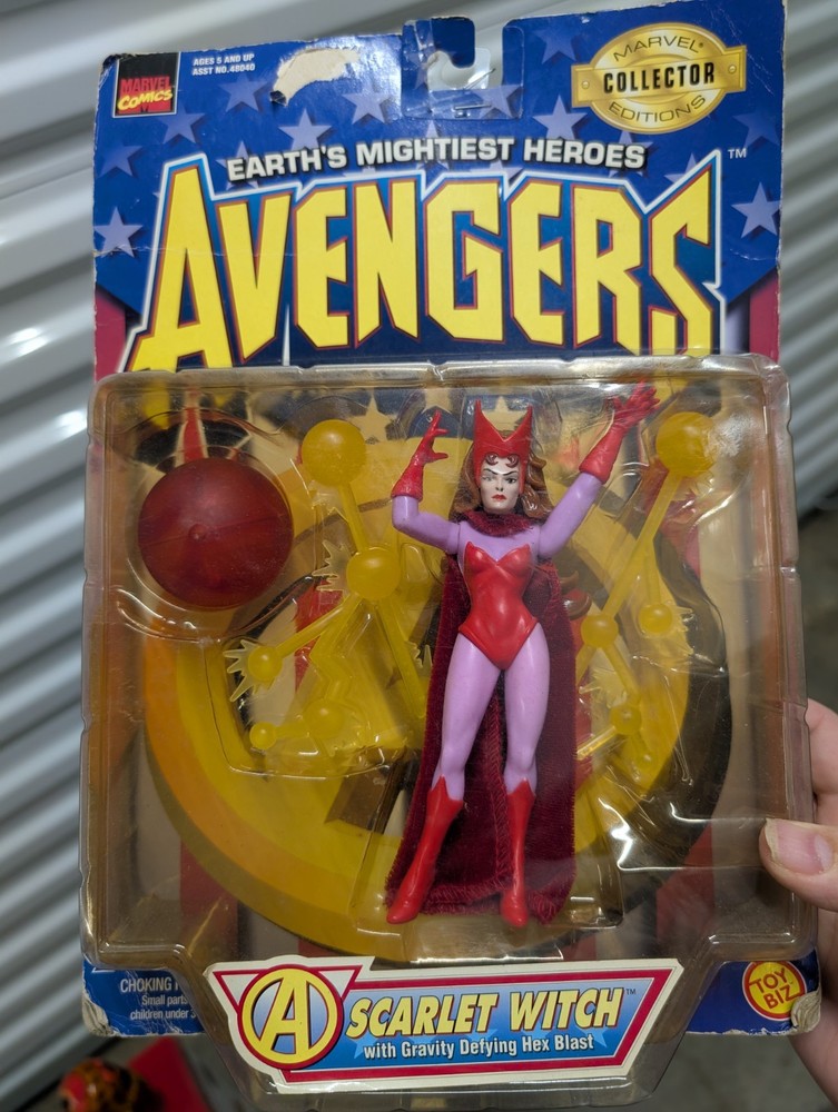 Avengers: Earth’s Mightiest Heroes: SCARLET WITCH 5.5″ Figure with Hex Blast!