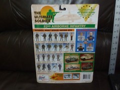 ULTIMATE SOLDIER WEAPON SETS 82ND AIRBOURNE INFANTRY 1/6TH SCALE on card